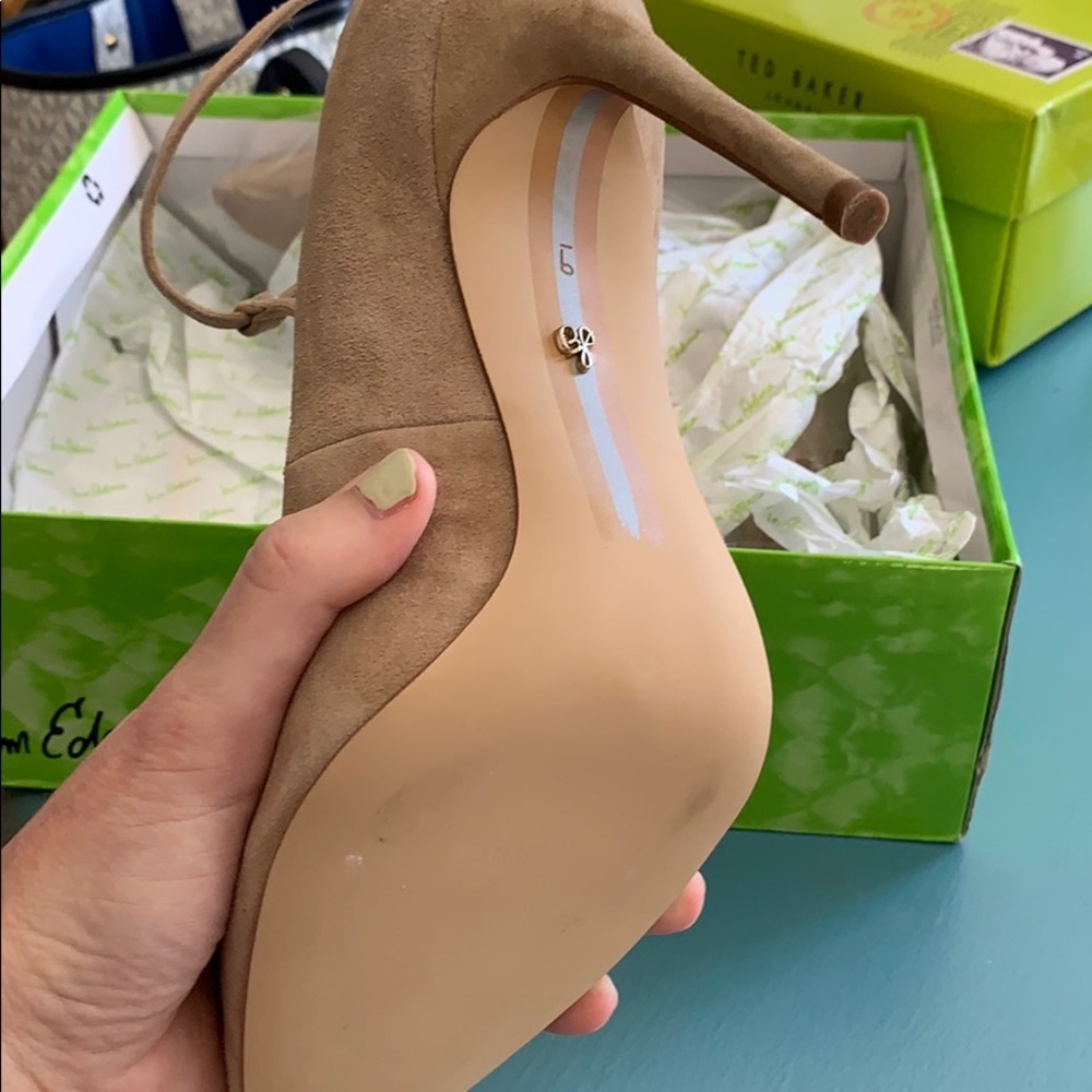 Sam Edelman Dorinda T Strap oatmeal suede pumps - Picture 5 of 5